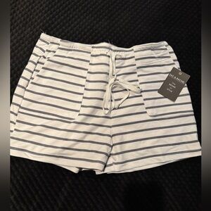 Rachel Zoe shorts Size M